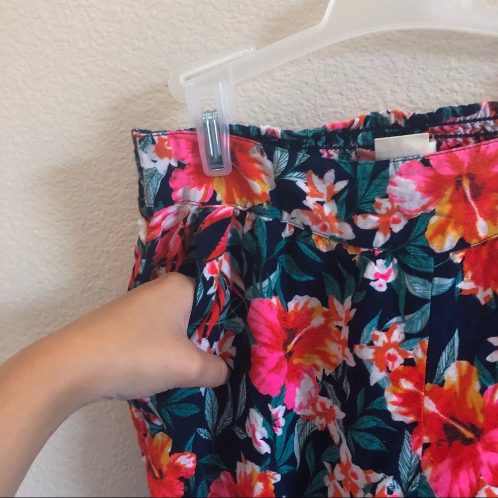 Tropical Roxy Pants - Picture 3 of 3